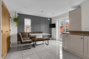 Photo 21- click for photo gallery